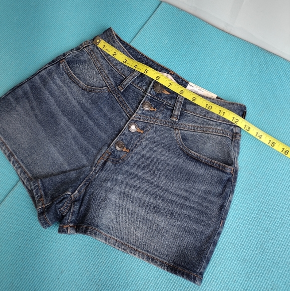 So Women's High Rise Curvy Mom Shorts Button Fly Size 0/24W - Picture 2 of 6